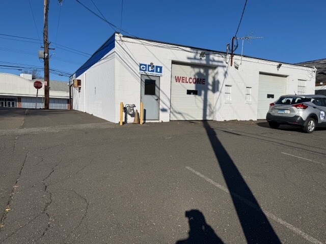 More Photos Of 882-886 Boston Post Rd, West Haven Freestanding For Sale