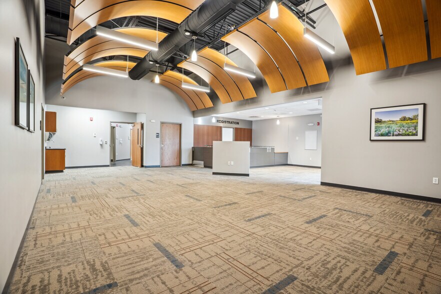 More Photos Of 1414 Main St, Keokuk Office For Lease