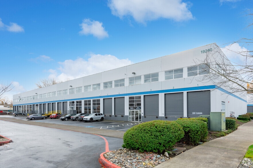 More Photos Of 19240 Des Moines Memorial Dr, Seatac Warehouse For Lease