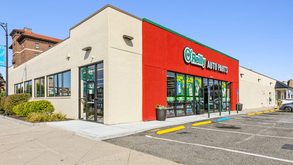 Primary Photo Of 163 South St, Pittsfield Storefront For Sale