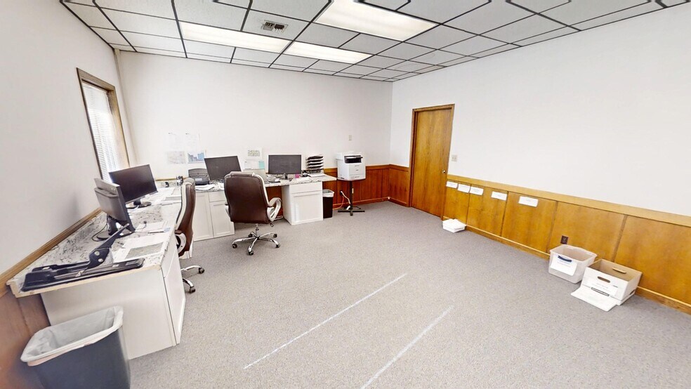 More Photos Of 103-105 103-105 E 27th St, Hays Office For Sale