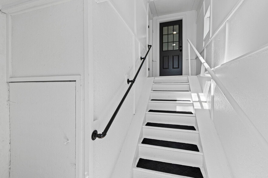 More Photos Of 2015 NW 50th St, Northmoor Religious Facility For Sale