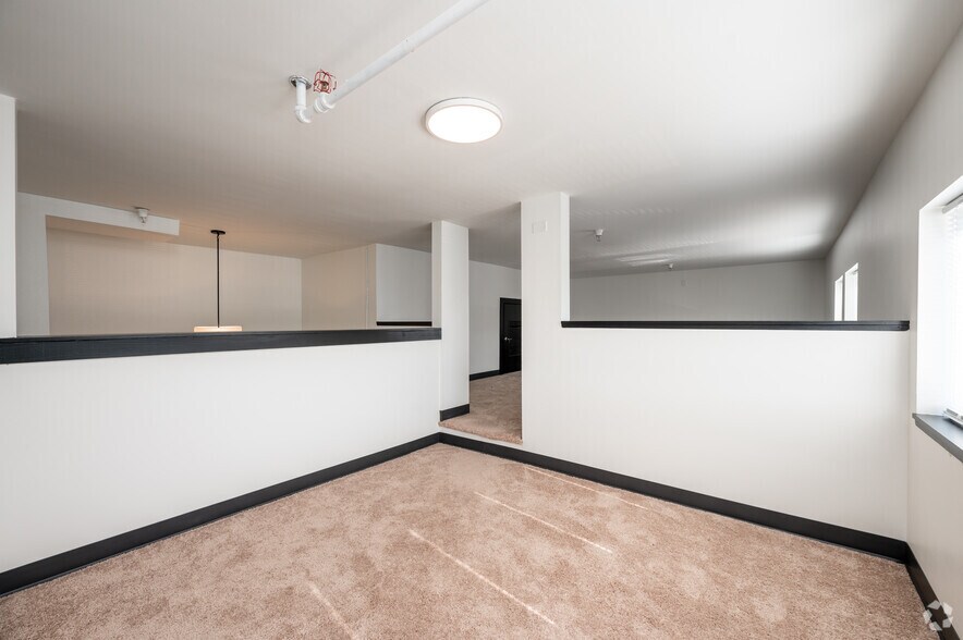 More Photos Of 221 E State St, West Lafayette Apartments For Lease