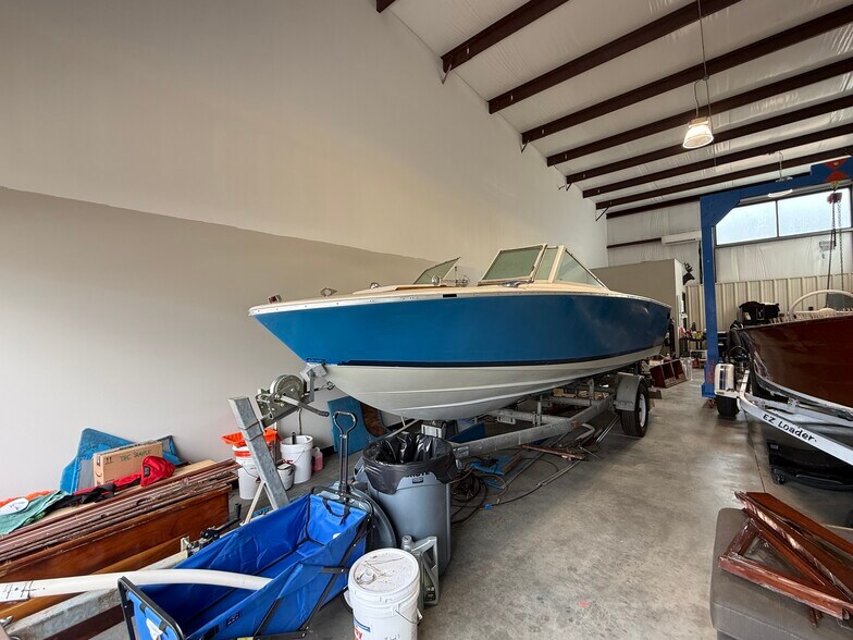 More Photos Of 1040 Park Ct, Greensboro Warehouse For Sale