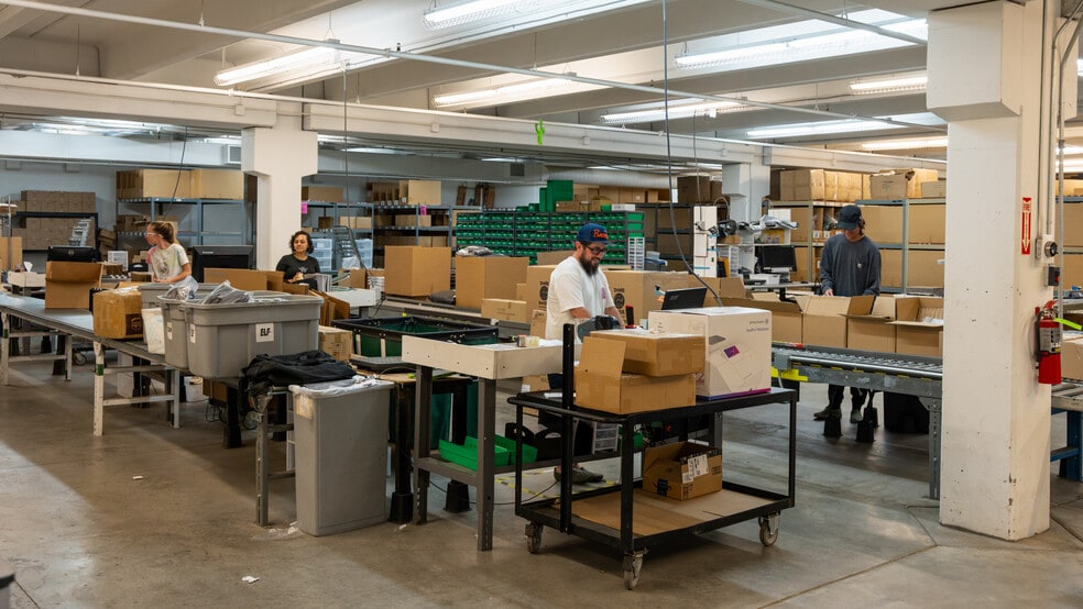 More Photos Of 10035 Federal Dr, Colorado Springs Distribution For Lease
