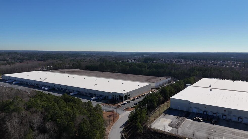 More Photos Of 7310 Oakley Industrial Blvd, Fairburn Warehouse For Lease