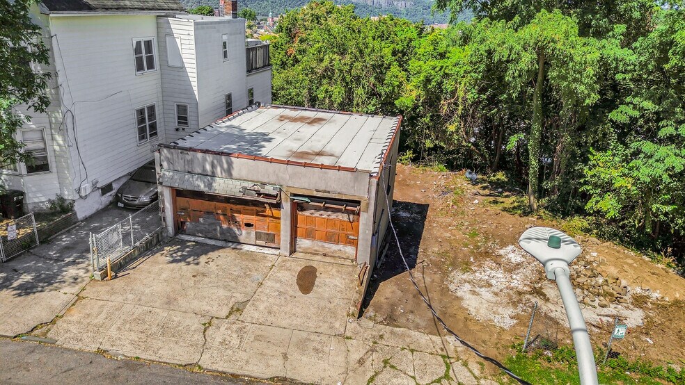 More Photos Of 79 William St, Yonkers Land For Sale