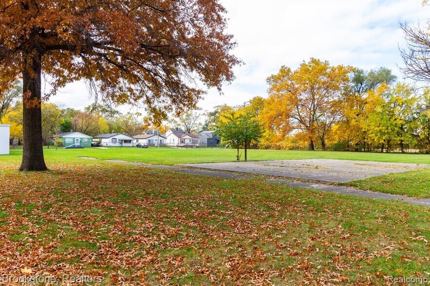 More Photos Of 22021 Memphis Ave, Warren Lodge Meeting Hall For Sale