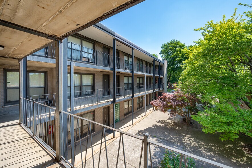 More Photos Of 8222 S Martin Luther King Dr, Chicago Apartments For Sale