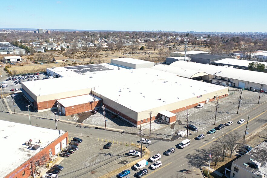 More Photos Of 440 Allwood Rd, Clifton Warehouse For Lease