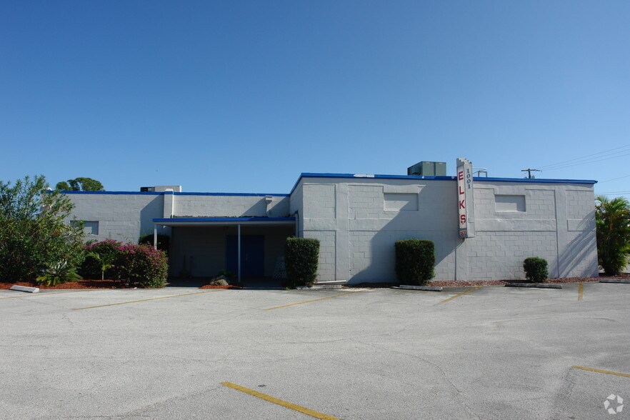 More Photos Of 1001 S Kanner Hwy, Stuart Lodge Meeting Hall For Sale