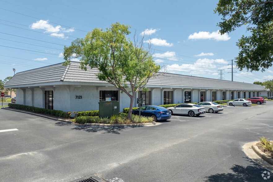 More Photos Of 7041 Grand National Dr, Orlando Unknown For Lease