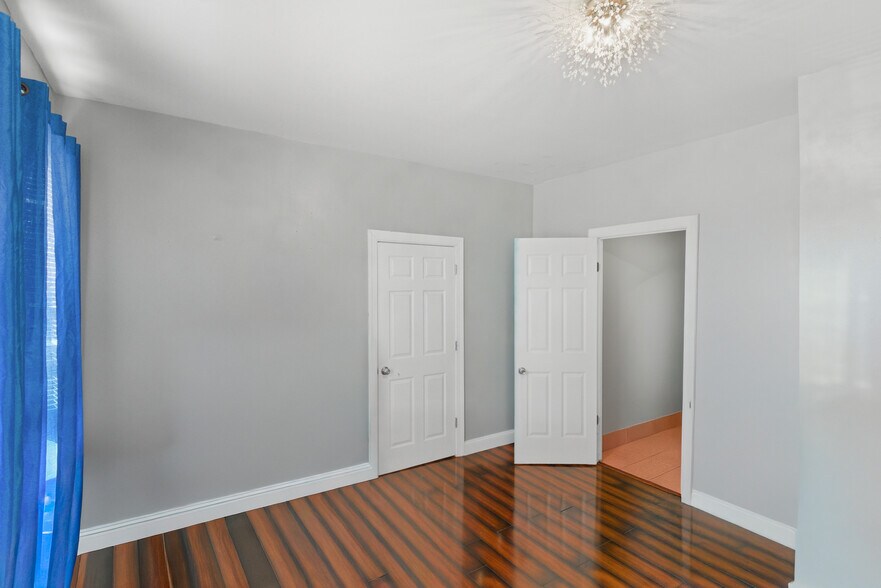 More Photos Of 449 Orange St, Newark Storefront Retail Residential For Sale