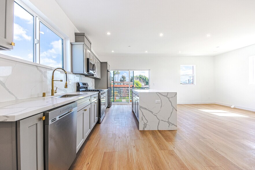 More Photos Of 1923 Carmona Ave, Los Angeles Multifamily For Sale