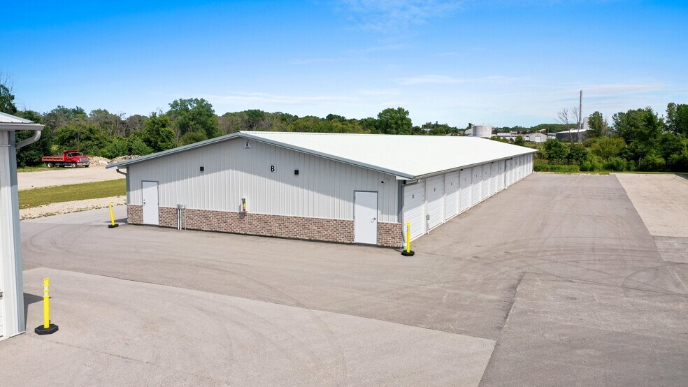 More Photos Of 1854 Industrial Dr, Green Bay Specialty For Sale