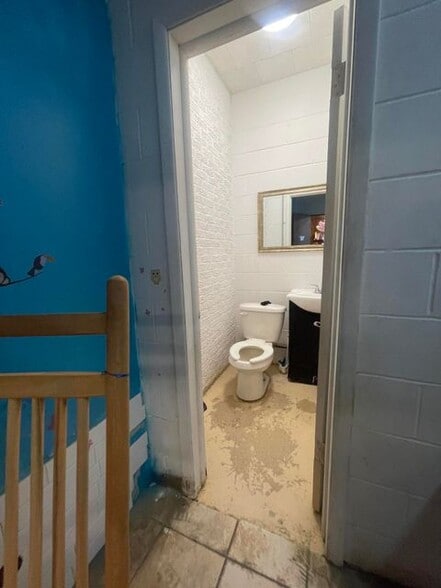 More Photos Of 1918 N 2nd St, Booneville Warehouse For Sale