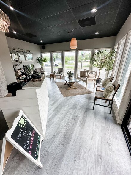 More Photos Of 4611 N Wheeling Ave, Muncie General Retail For Lease