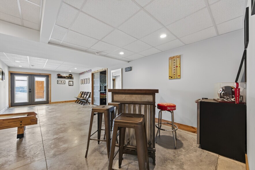 More Photos Of 639 Wagon Wheel Rd, Elk Creek Lodge Meeting Hall For Sale