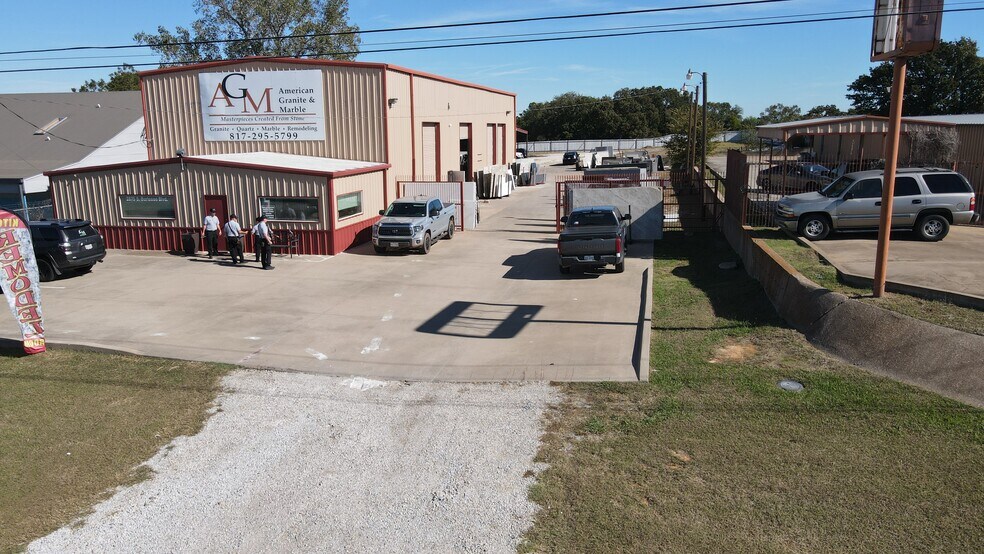 More Photos Of 2875 S Burleson Blvd, Burleson Warehouse For Sale