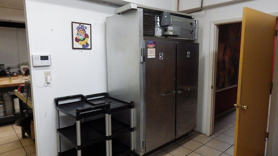 More Photos Of 211-213 N Broad St, Griffith Restaurant For Sale