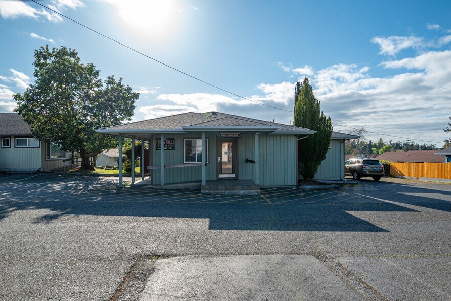 Primary Photo Of 412 N Main St, Coupeville Healthcare For Sale