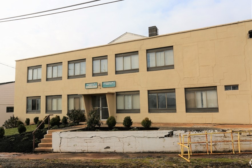 More Photos Of 8 W Chimney Rock Rd, Bridgewater Manufacturing For Lease