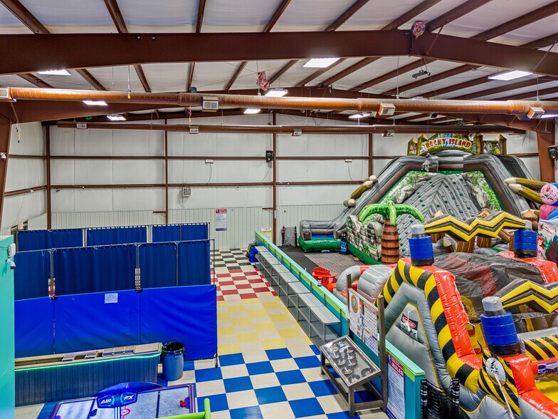 More Photos Of 591 Merritts Creek Rd, Huntington Sports And Entertainment For Sale