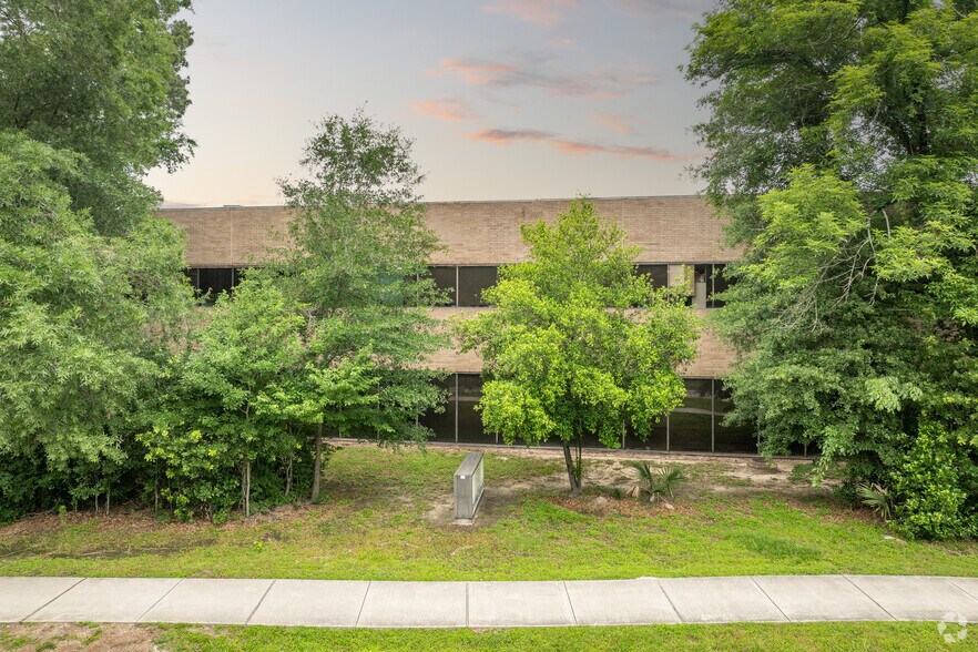 More Photos Of 2316 Timber Shadows Dr, Kingwood Office For Lease