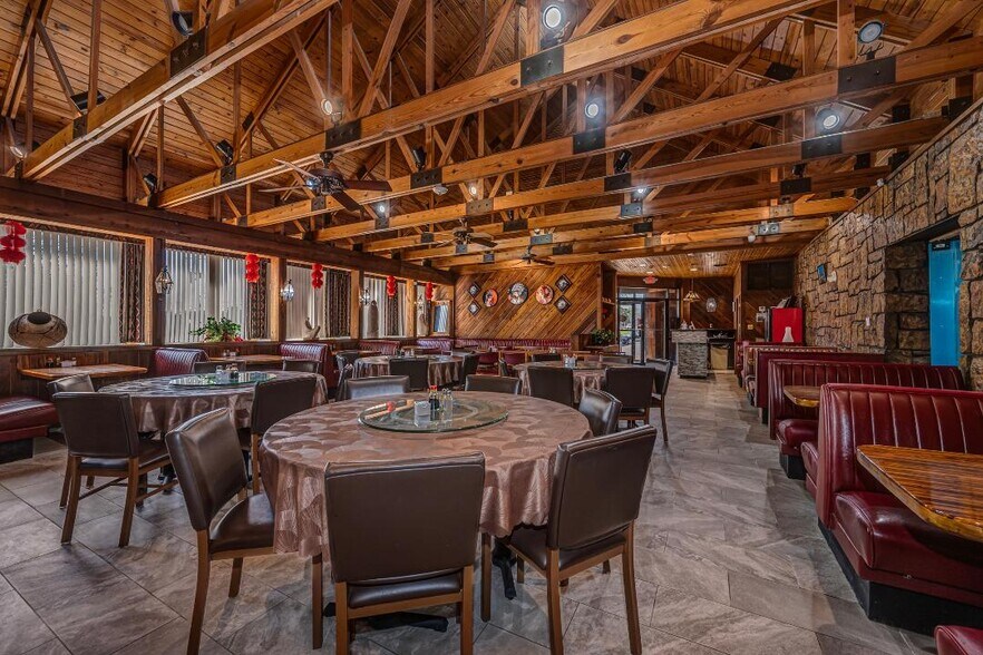 More Photos Of 4601 SE 29th St, Oklahoma City Restaurant For Sale