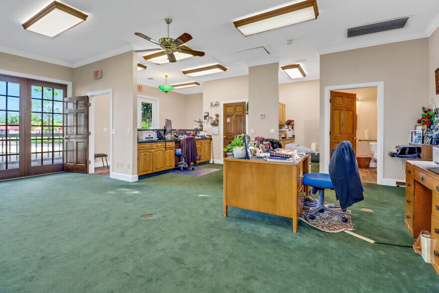 More Photos Of 1312 15th St N, Immokalee Office For Sale