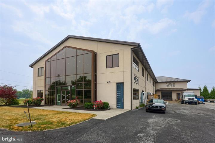 More Photos Of 206 W Kendig Rd, Willow Street Warehouse For Sale