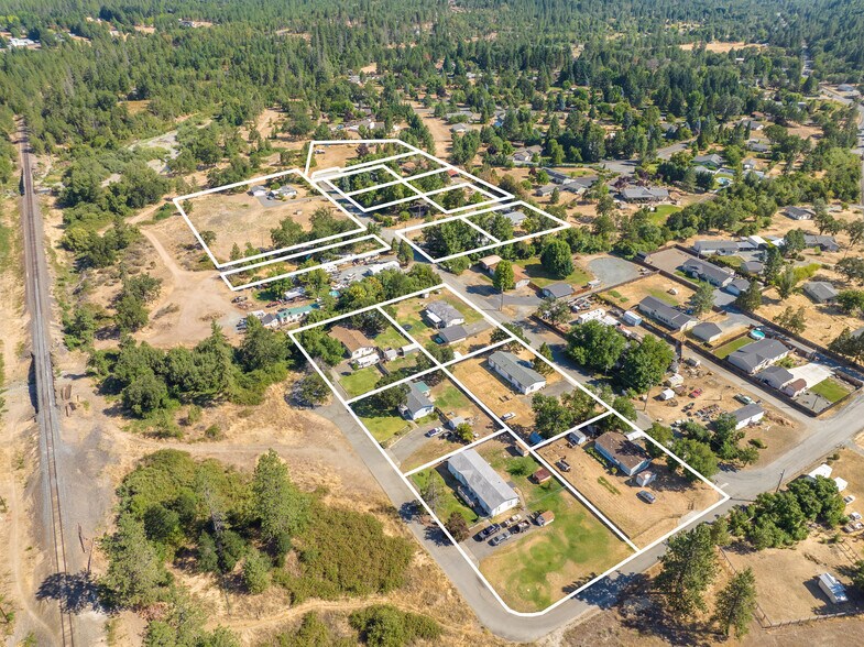 More Photos Of 387 Tavis Dr, Merlin Manufactured Housing Mobile Home Park For Sale