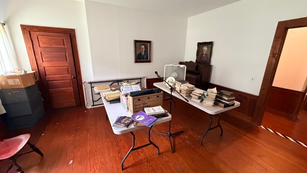 More Photos Of 206 Buncombe St, Roper Religious Facility For Sale