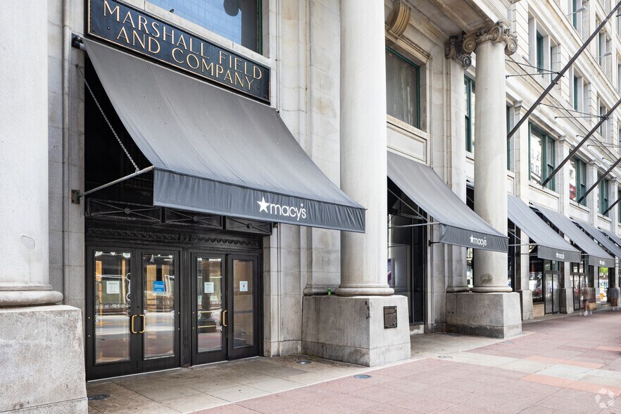 More Photos Of 24 E Washington St, Chicago Office For Sale