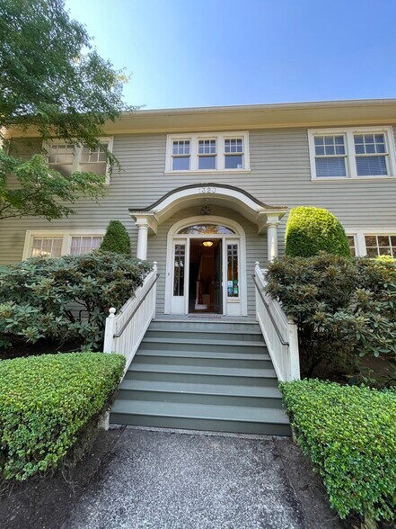 More Photos Of 1320 Chemeketa St NE, Salem Office For Sale