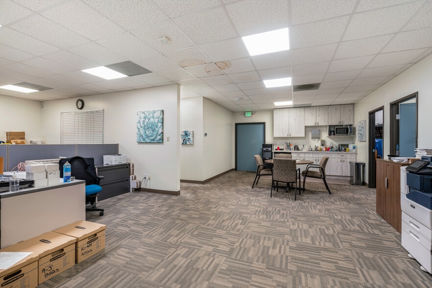 More Photos Of 578-580 E San Bernardino Rd, Covina Loft Creative Space For Sale