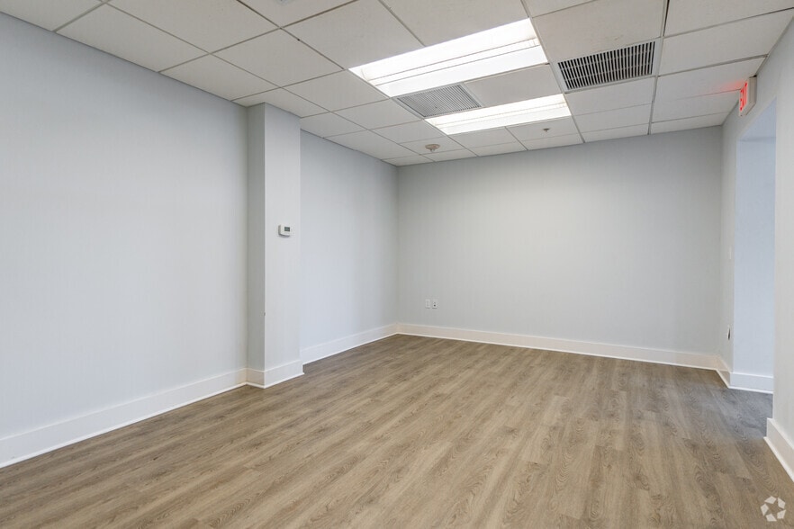 More Photos Of 1227-1239 N Gulfstream Ave, Sarasota Apartments For Lease