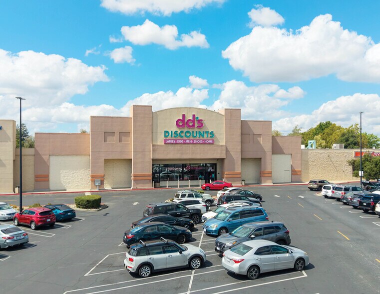 More Photos Of 6300 Mack Rd, Sacramento General Retail For Sale