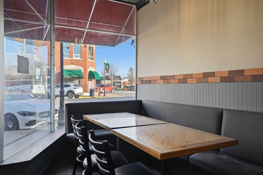 More Photos Of 103 N Allen St, Centralia General Retail For Sale