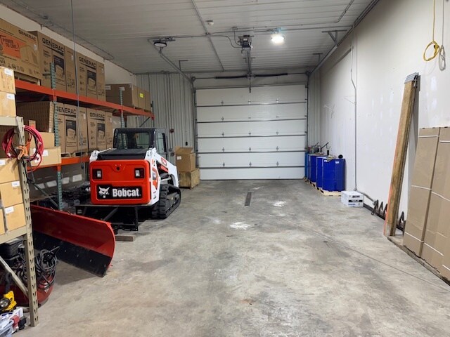 More Photos Of 181 Wolf St, Yorkville Warehouse For Sale