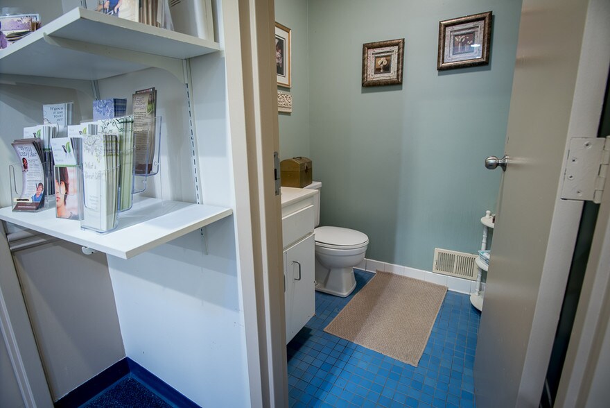 More Photos Of 1305 Milstead Ave NE, Conyers Medical For Sale