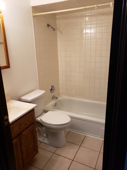 More Photos Of 8613 W Foster Ave, Chicago Apartments For Sale