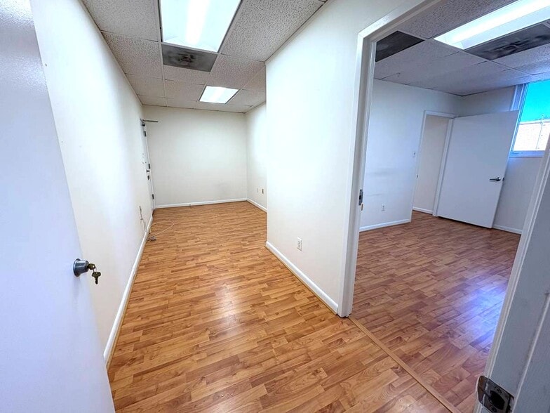 More Photos Of 8136 Old Keene Mill Rd, Springfield Medical For Lease