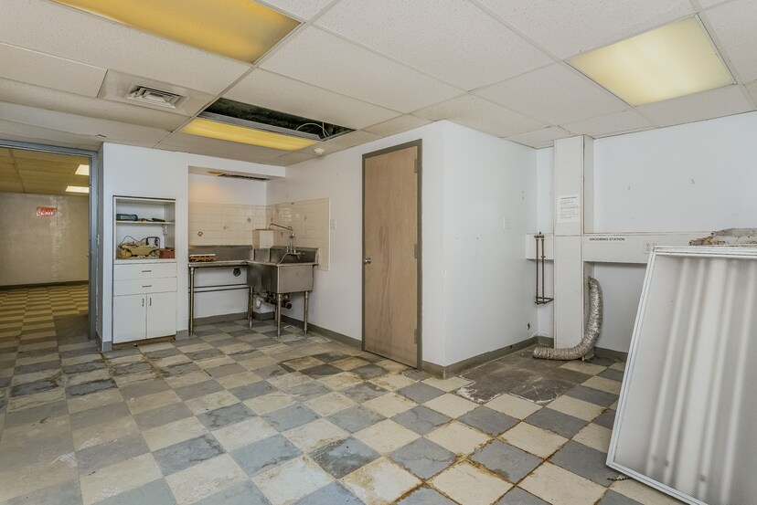 More Photos Of 1110 E Main St, Stamford Storefront Retail Office For Sale