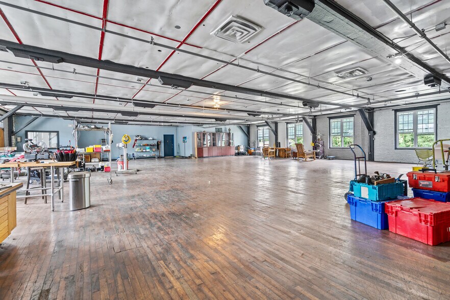 More Photos Of 500 Bridge St, Weissport Restaurant For Sale