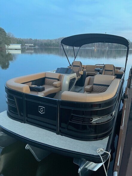 More Photos Of 2003 Bend of the Riv, Hiawassee Specialty For Sale