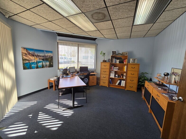 More Photos Of 15540 Rockfield Blvd, Irvine Research And Development For Lease