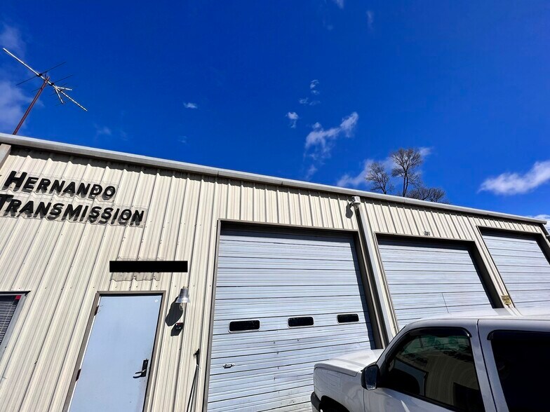 Primary Photo Of 310 E South St, Hernando Auto Repair For Sale