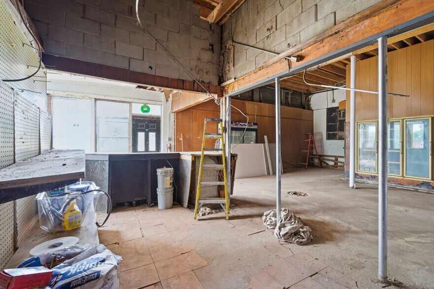 More Photos Of 414 S John St, Goldsboro General Retail For Sale