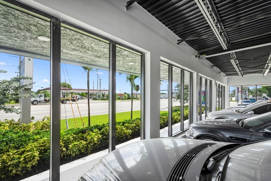More Photos Of 1441 S Powerline Rd, Pompano Beach Auto Dealership For Lease